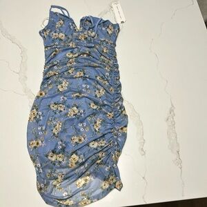 Blue floral mini dress #partydress